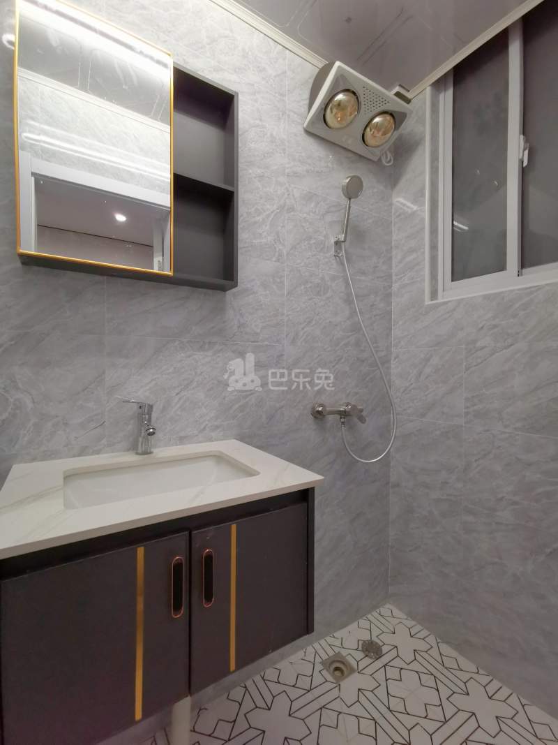 高华小区（兰坪路131弄）11365822卫生间图8