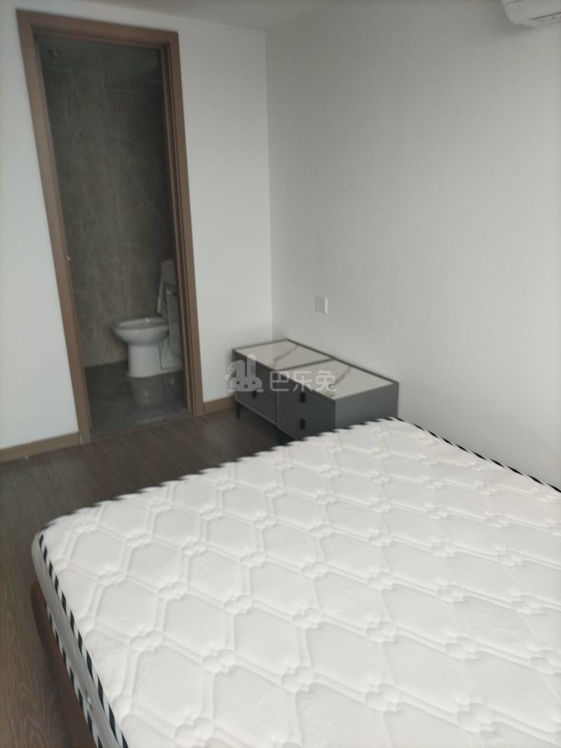 保利融信和光尘樾11377013卧室图3