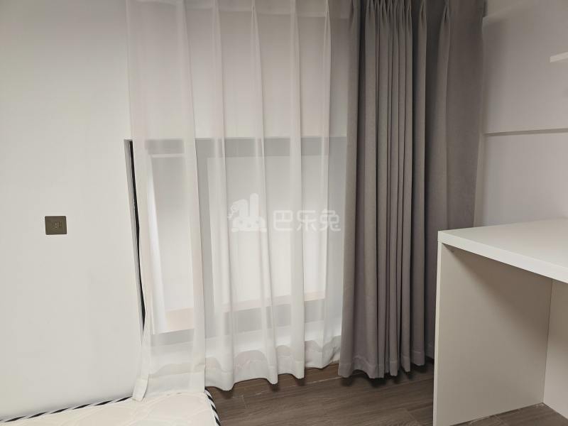 保利融信和光尘樾11377022卧室窗户图6