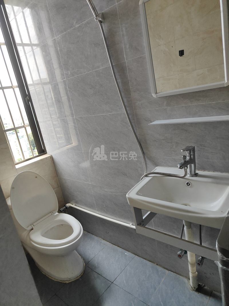 汀洲花苑北区11412338卫生间图5