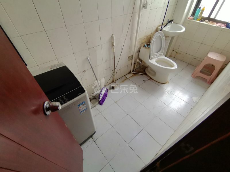 金桥新城金舍苑10375394卫生间图9