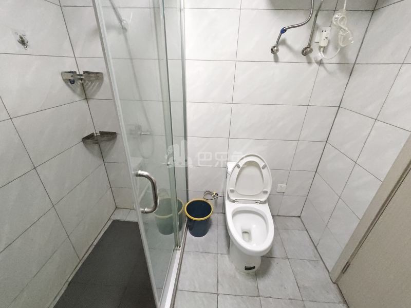 绿地21城国际家园A区11433654卫生间图5