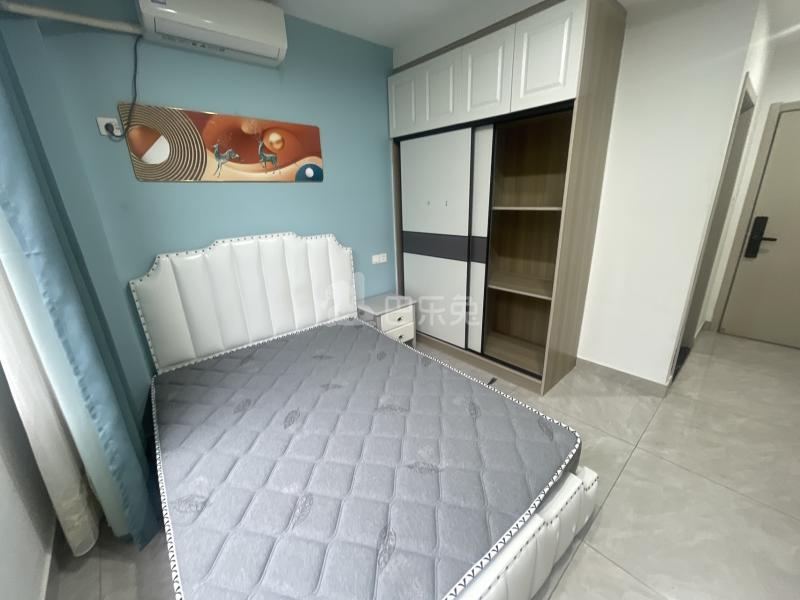 绿地21城国际家园A区11433849卧室图1