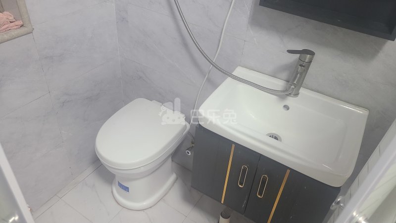 景湖社区11447066卫生间图5