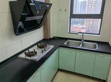 锦华新城二期 4室1厅1卫