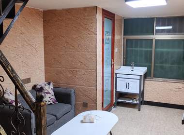 黄边村（白云区） 1室1厅1卫