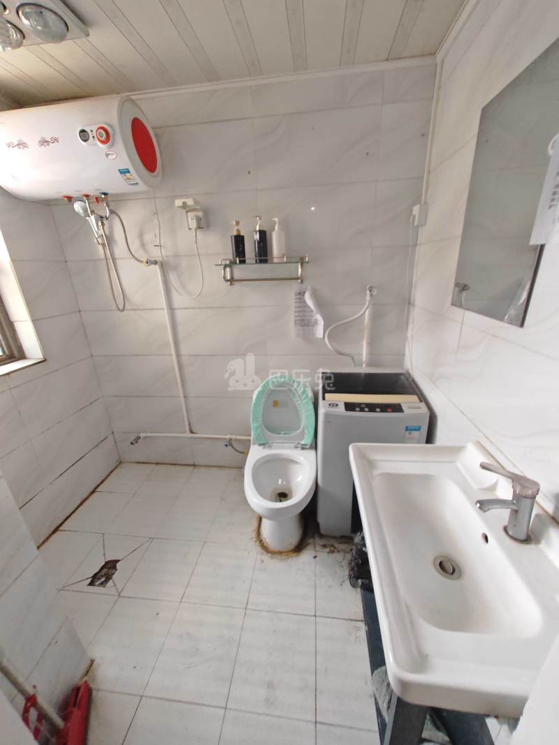 世茂江滨花园峻景湾11535475卫生间图2