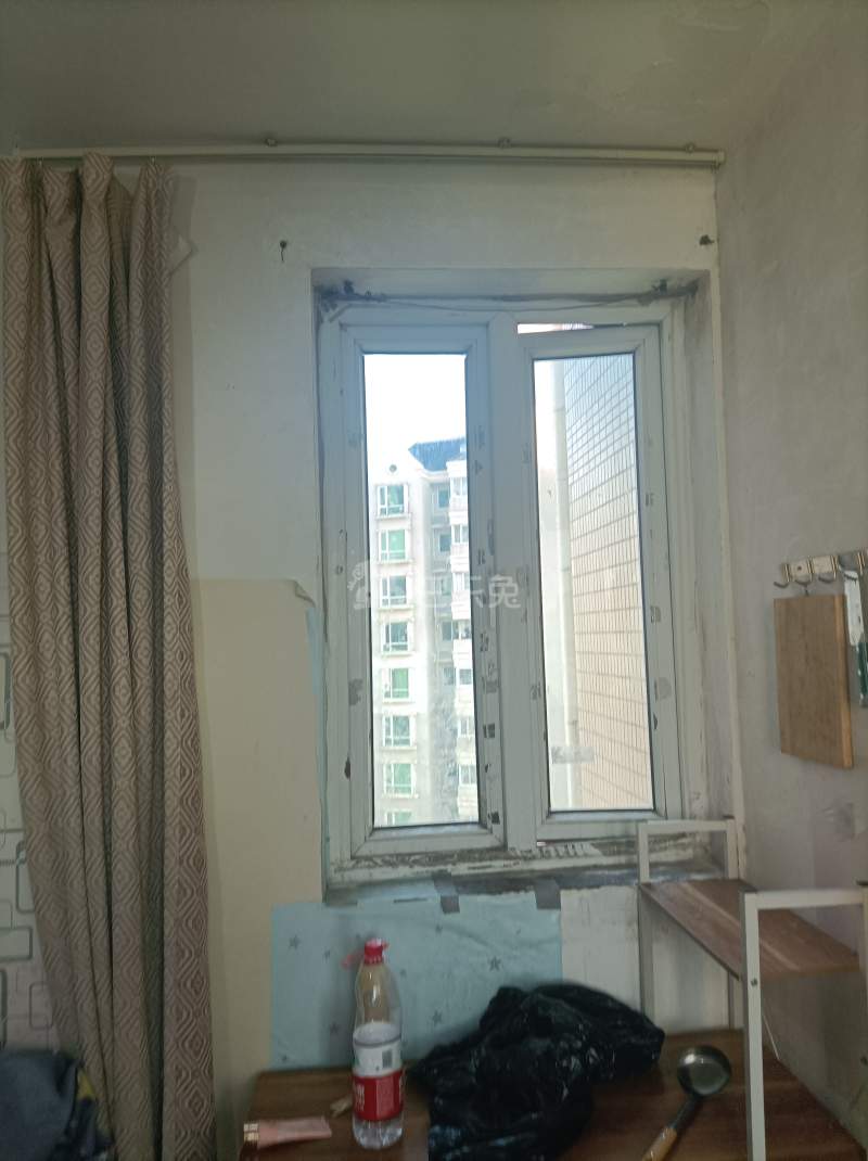 新梅共和城1153953卧室窗户图16