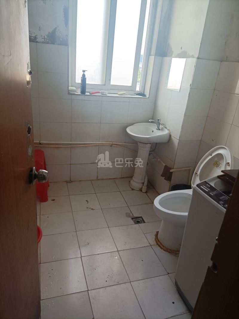 新梅共和城1153953卫生间图4