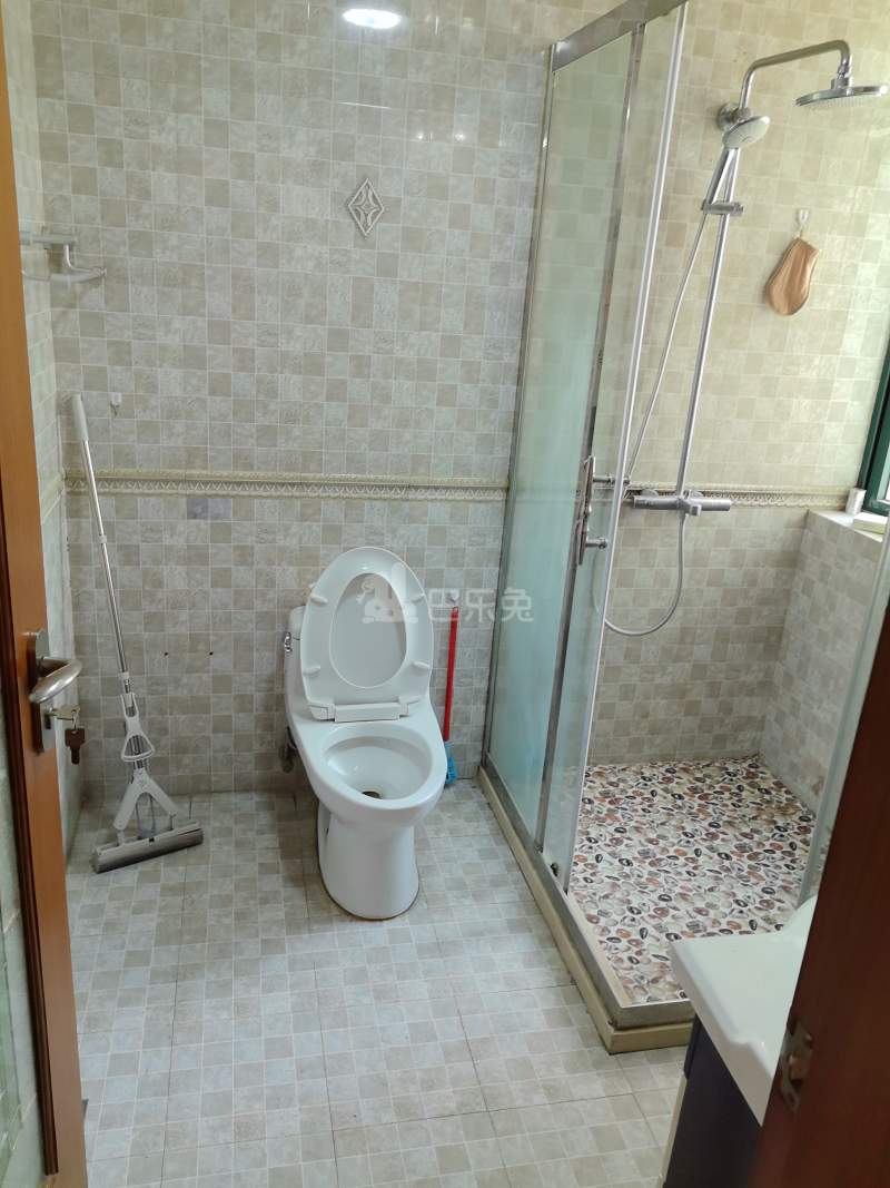 南郊花园北区11543717卫生间图6