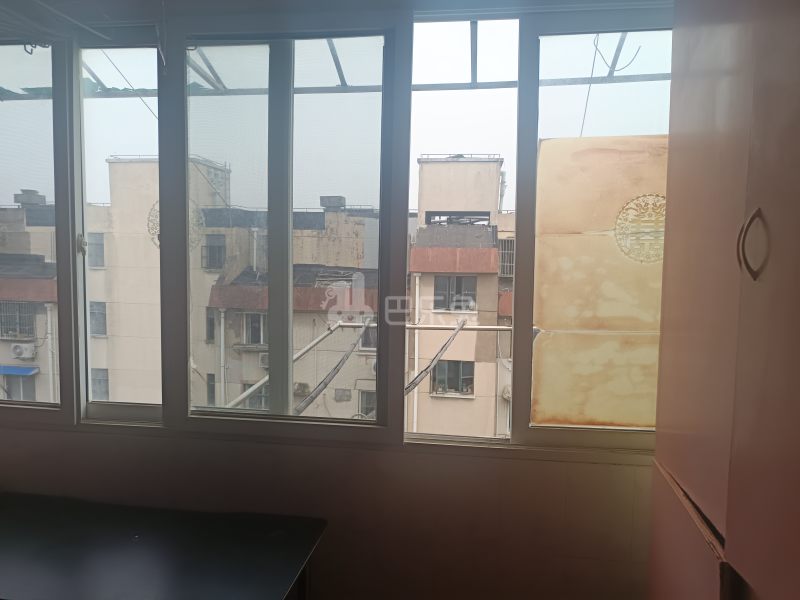 三门路510弄小区11544232卧室窗户图13