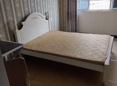 运潭公寓 1室0厅1卫