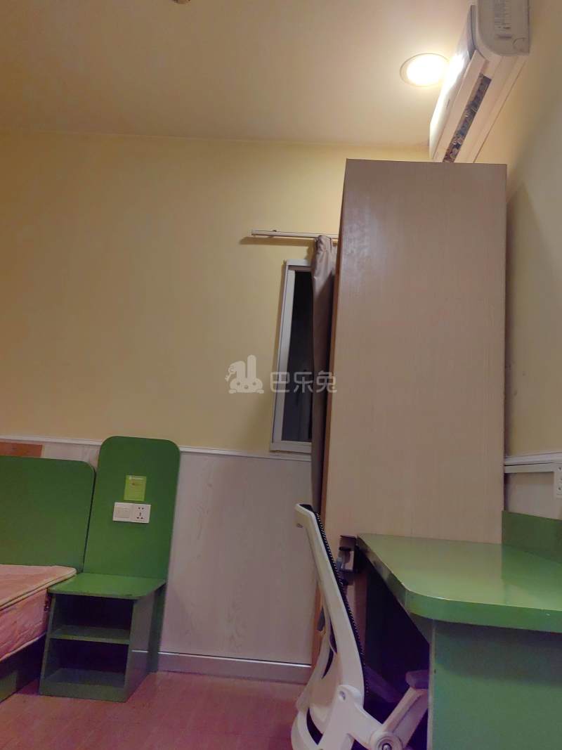 富源公寓（长青路店）11655880卧室窗户图5