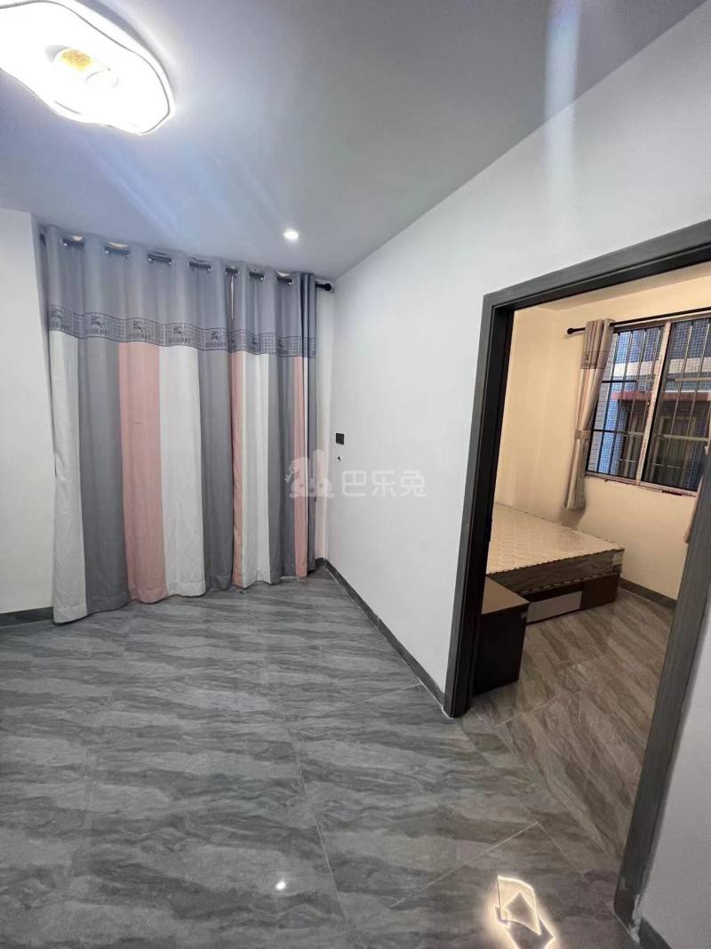 红星亭岗西二街21号11672036客厅图4