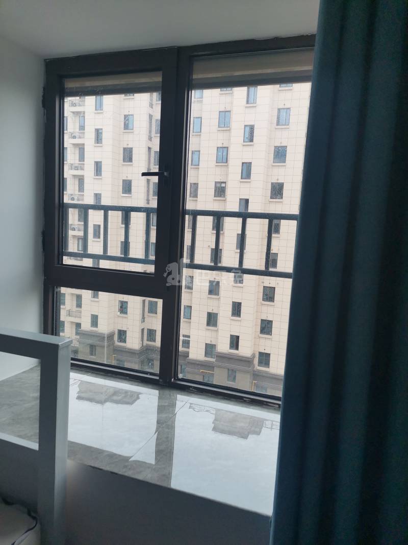 池上锦苑11702480卧室窗户图8