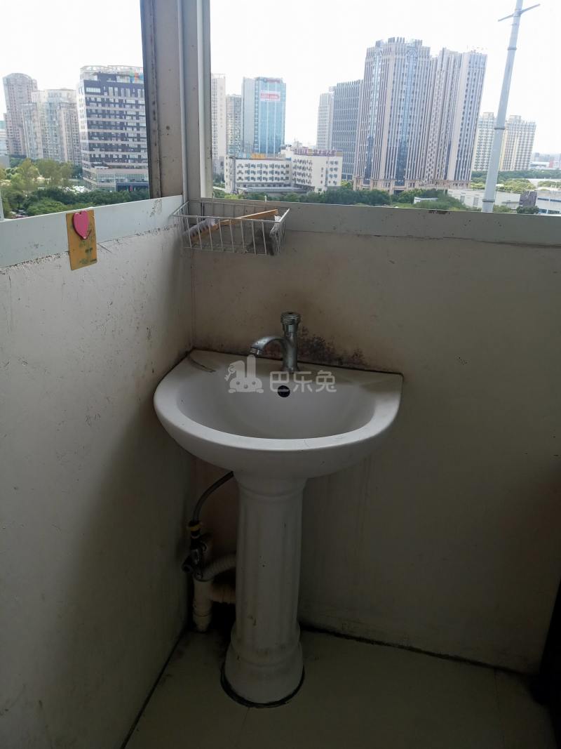 金桥新城金舍苑10375394卫生间图14