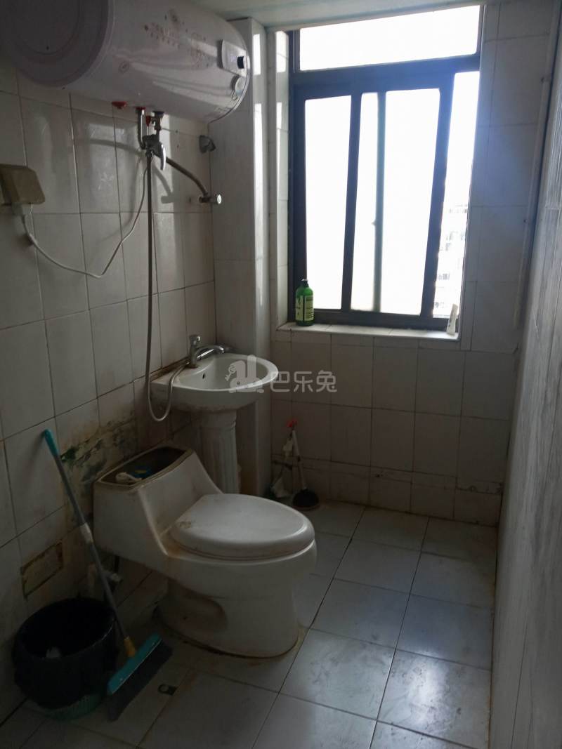 金桥新城金舍苑10375394卫生间图15