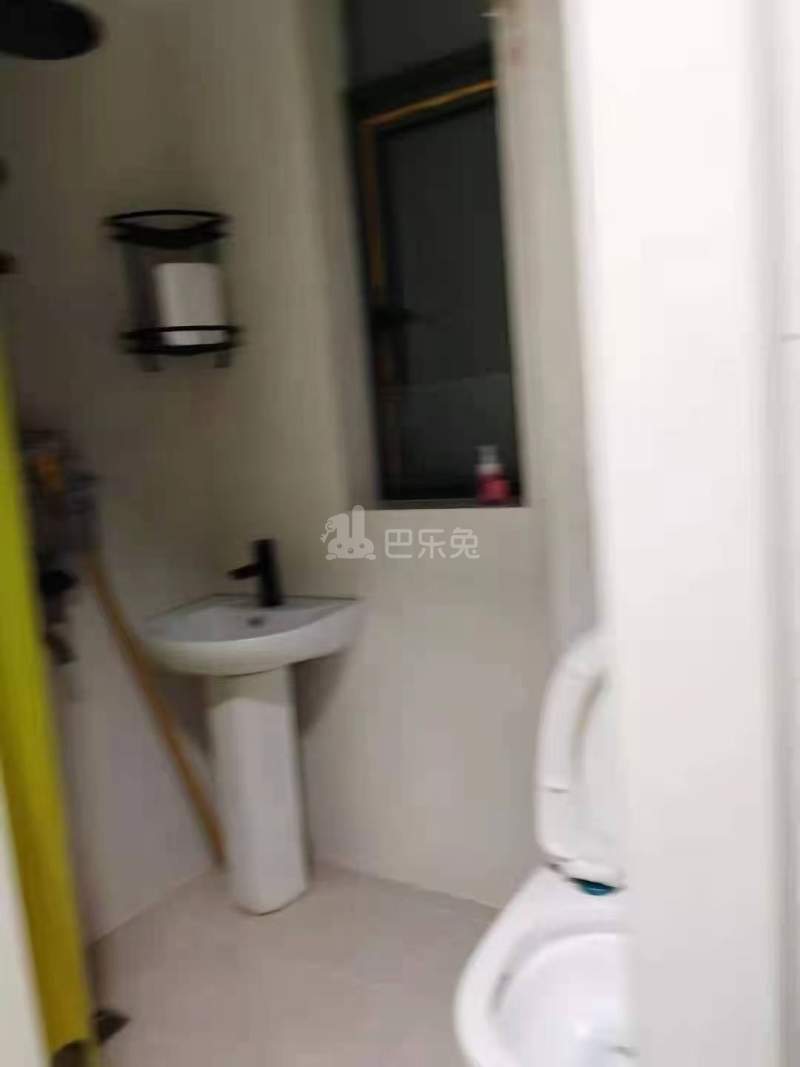 市新小区（梅园二街坊）11722138卫生间图6