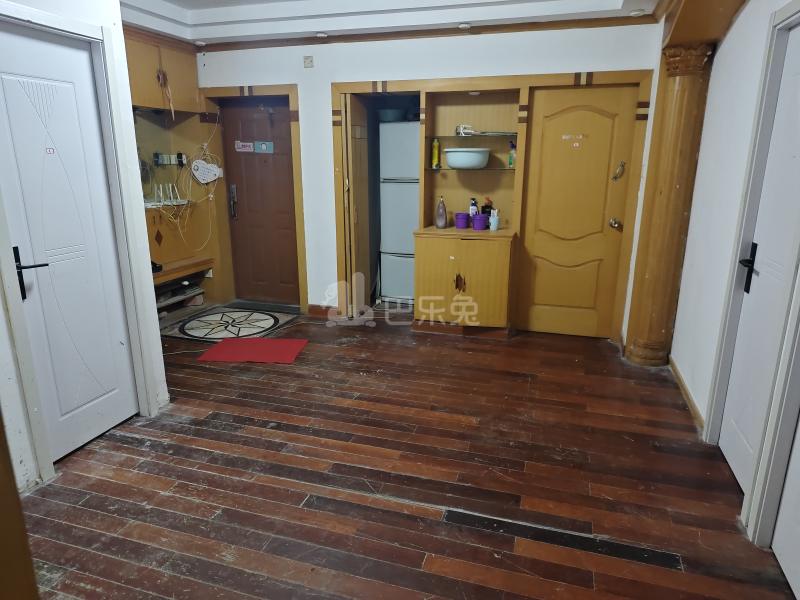 紫兰苑（中华新路939弄）11347119客厅图8