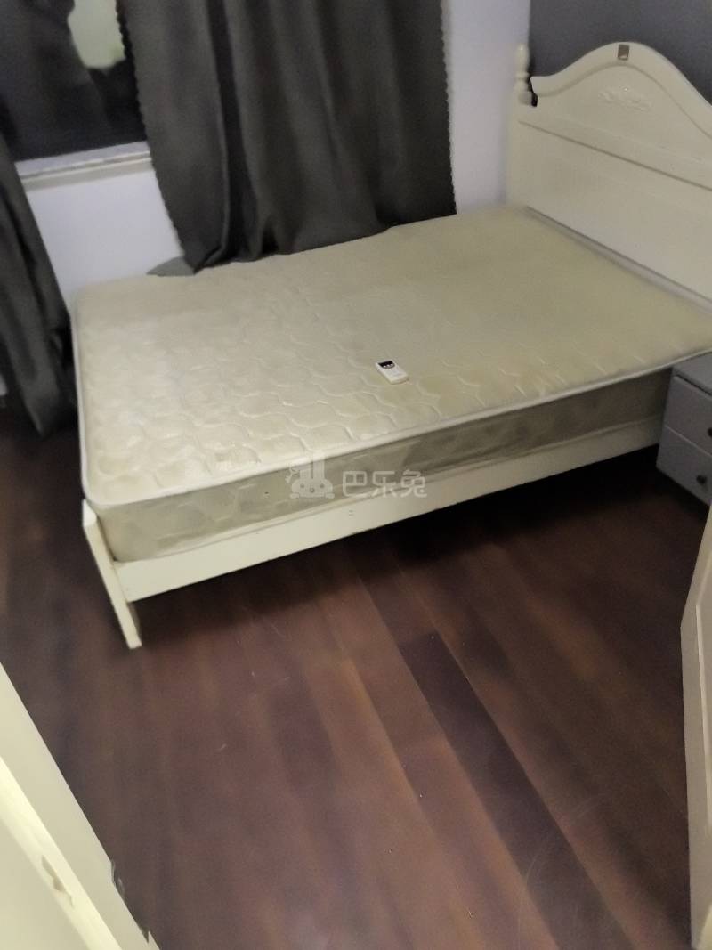 银虹花苑11732914卧室图1