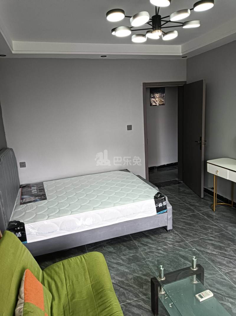 芳草路238弄11766753卧室图2