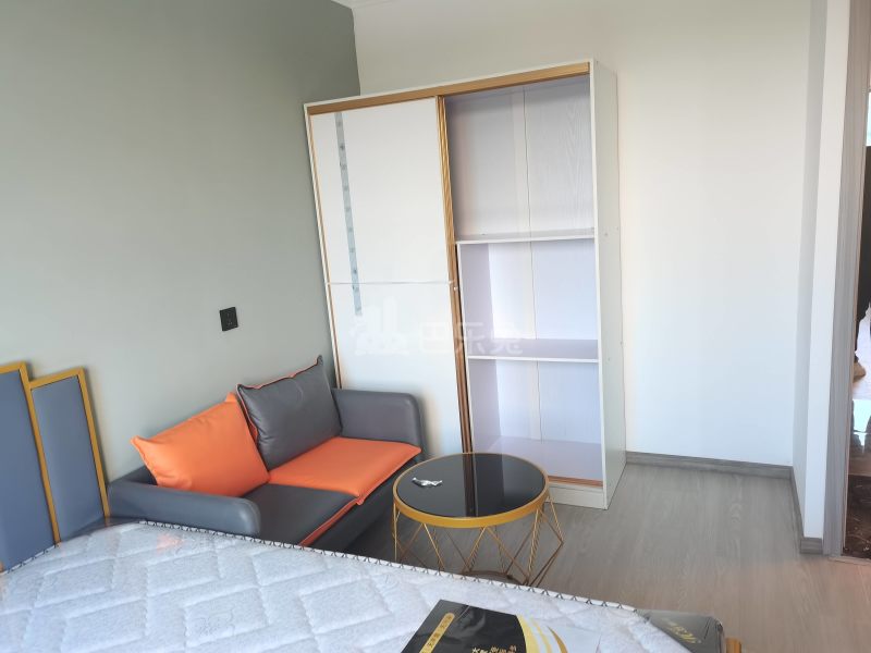 杨家镇小区（龙三路166弄）11767233卧室图4