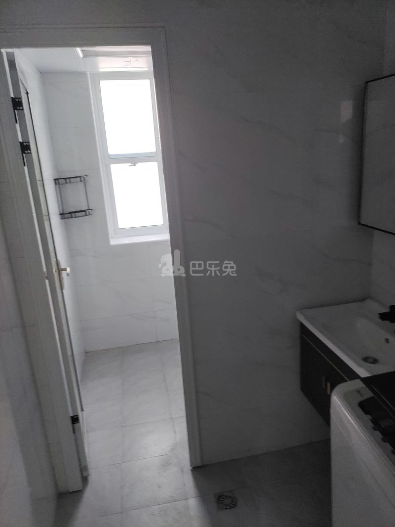 千鹤小区11773362卫生间图2