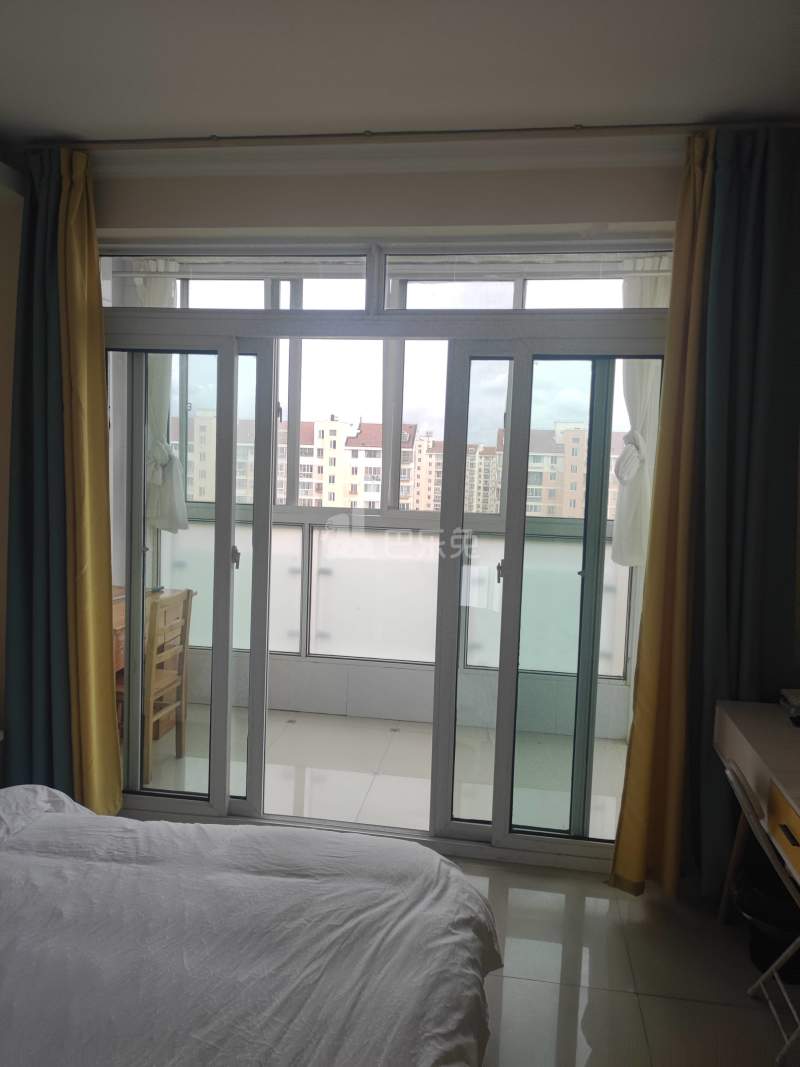 爱博五村11773909卧室窗户图12