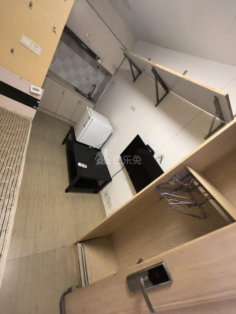 延吉东路130弄小区11803012卧室图1