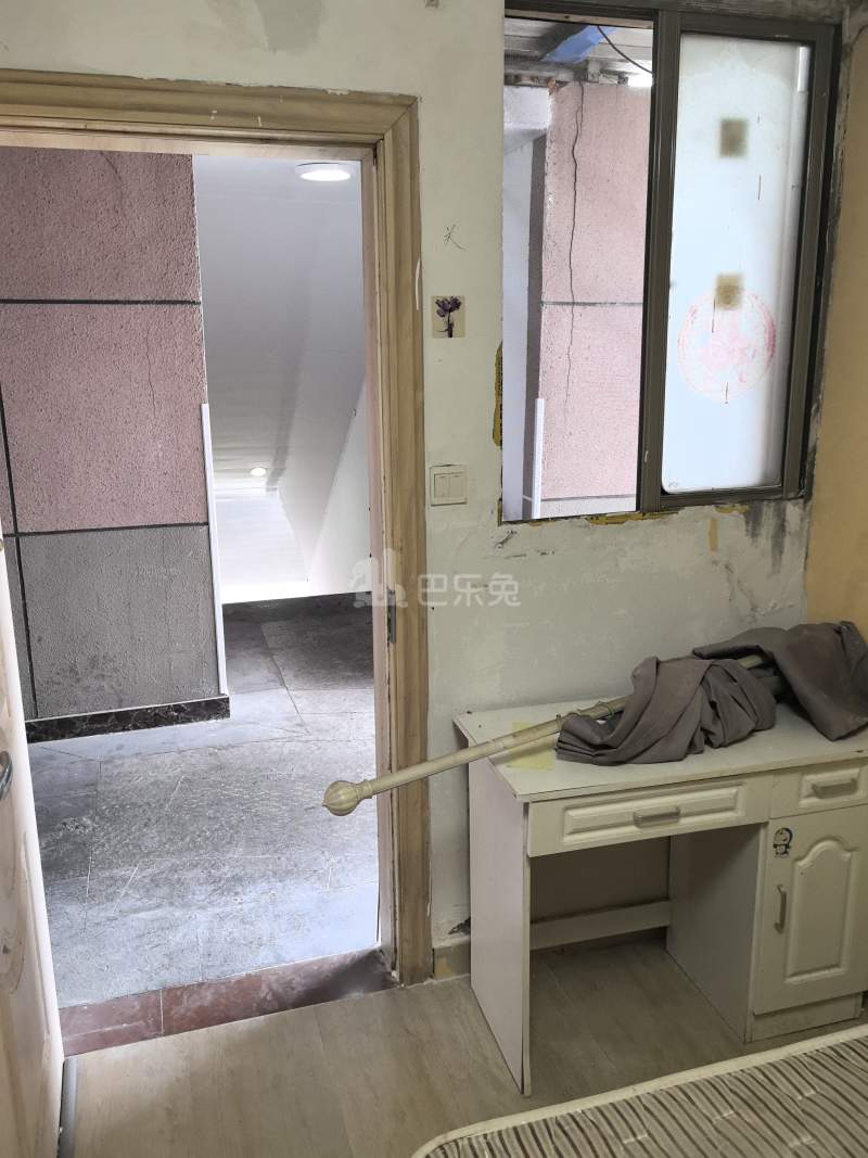 延吉东路130弄小区11803012卧室窗户图7