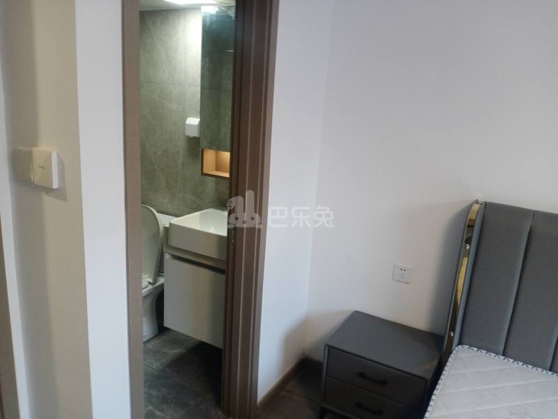 保利融信和光尘樾11818993卧室图1