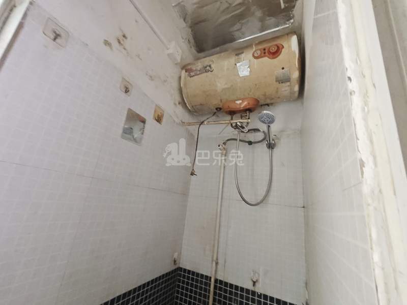 月亮湾花园1182587卫生间图5