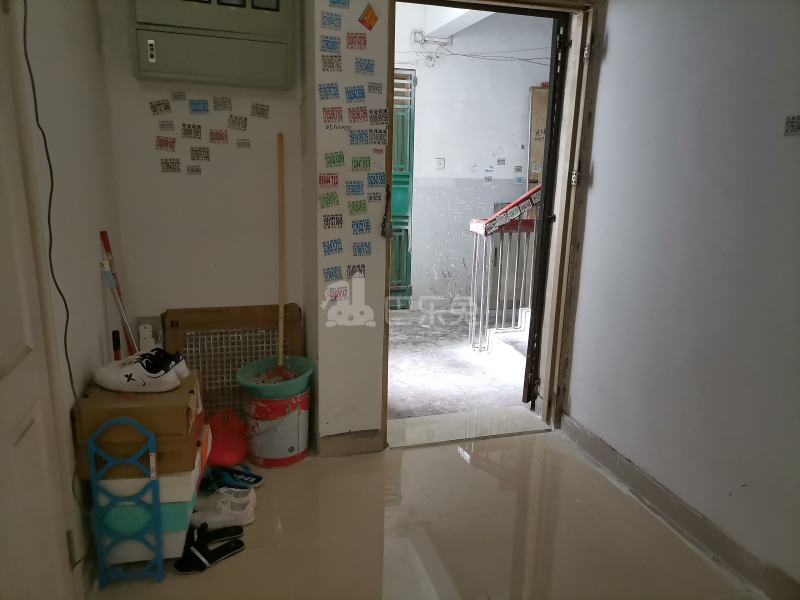 月亮湾花园1182587客厅图4