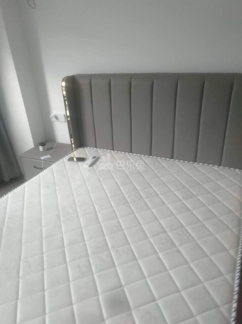 保利融信和光尘樾11833792卧室图1