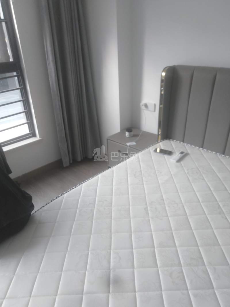 保利融信和光尘樾11833792卧室图3