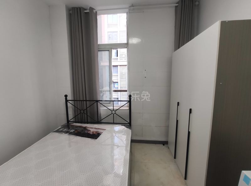 云翔佳苑南区（嘉年路651弄）11841288卧室图1