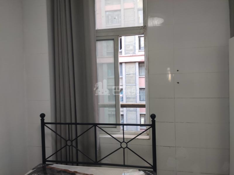 云翔佳苑南区（嘉年路651弄）11841288卧室窗户图6