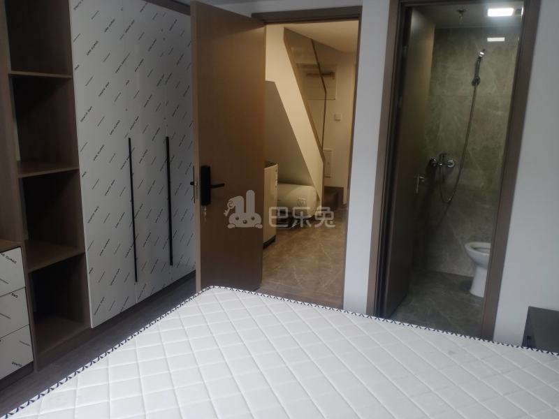 保利融信和光尘樾11856132卧室图3