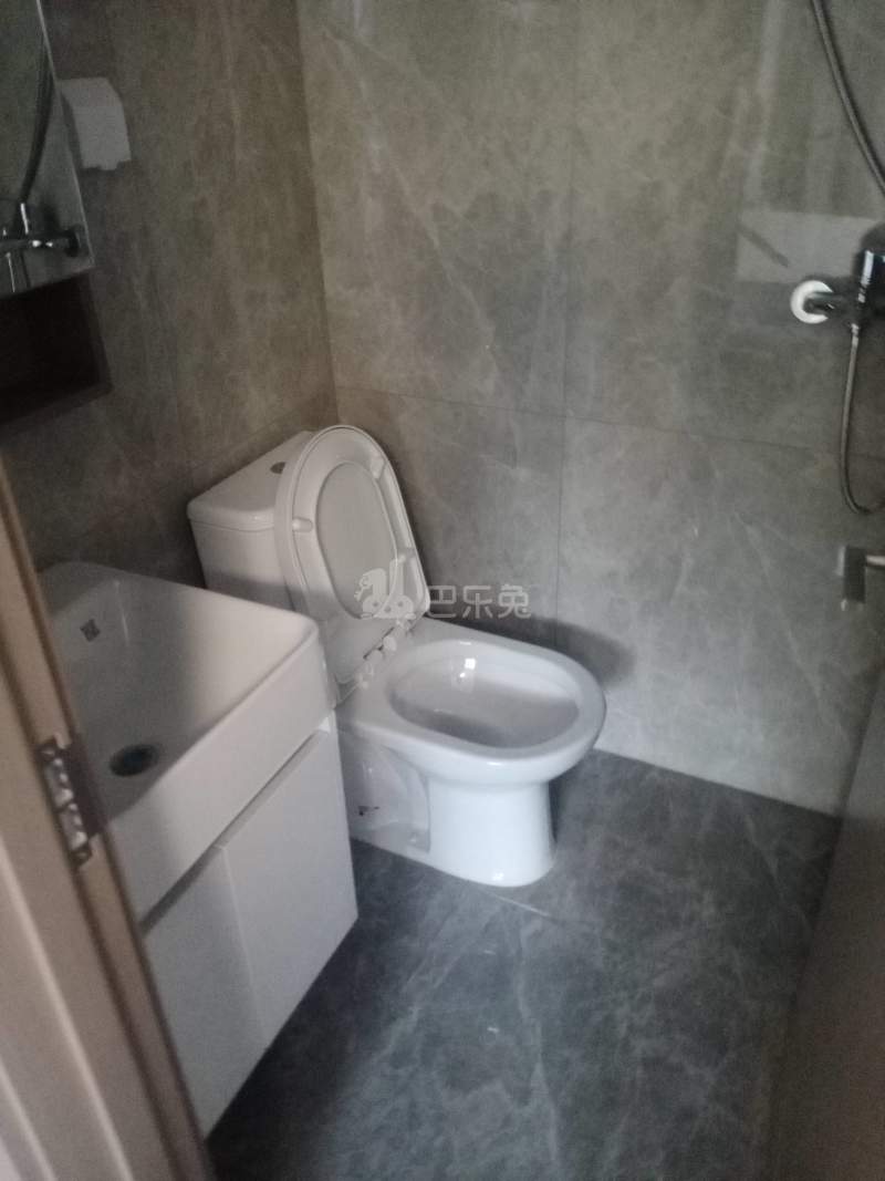 保利融信和光尘樾11856139卫生间图6