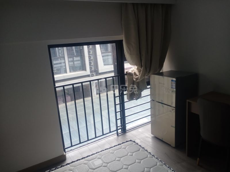 保利融信和光尘樾11856145卧室窗户图7