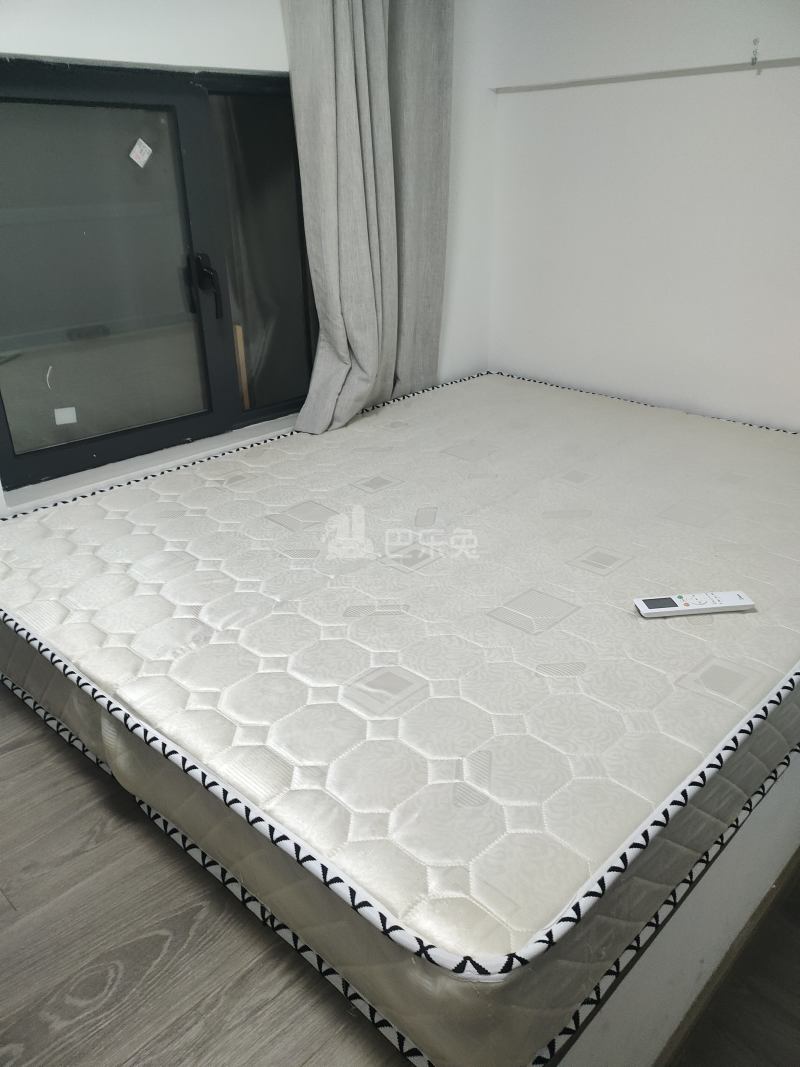 保利融信和光尘樾11856155卧室图2