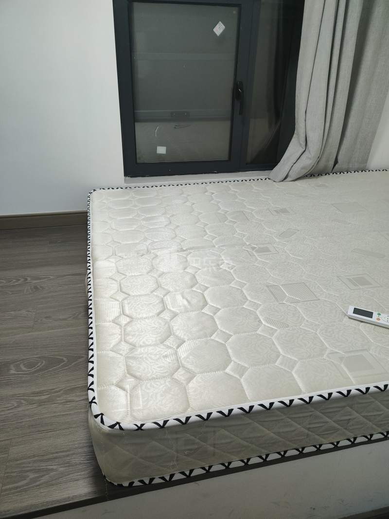 保利融信和光尘樾11856155卧室图1