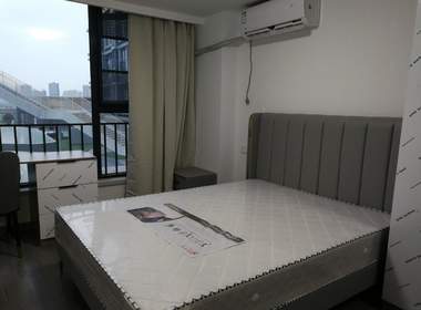 保利融信和光尘樾 