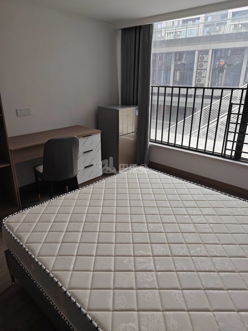 保利融信和光尘樾11856182卧室图1