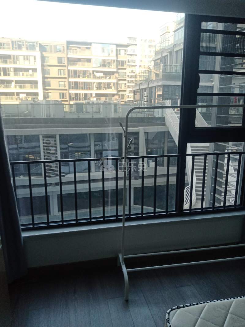 保利融信和光尘樾11856216卧室图3