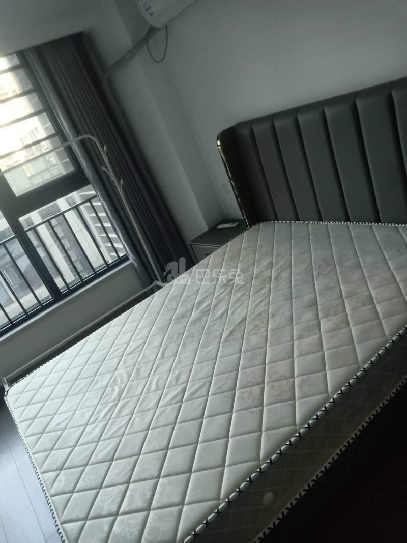 保利融信和光尘樾11856216卧室图0