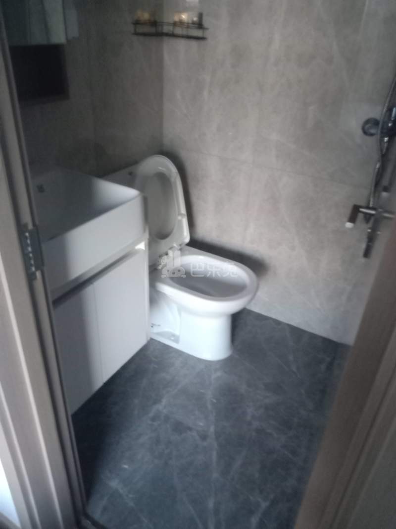 保利融信和光尘樾11856216卫生间图6