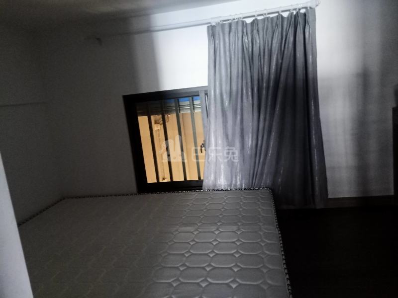 保利融信和光尘樾11856221卧室窗户图8