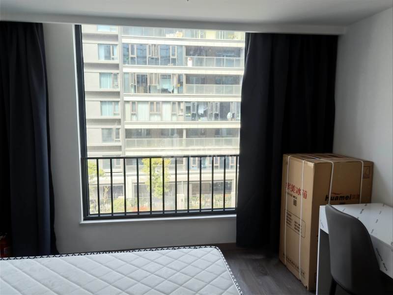 保利融信和光尘樾11856255卧室窗户图9