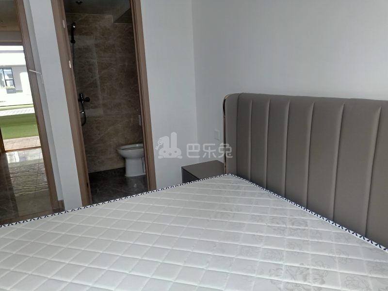 保利融信和光尘樾11856255卧室图2